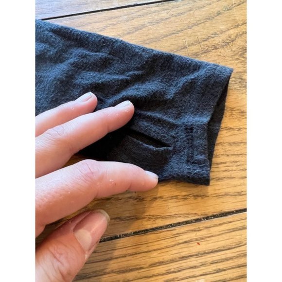 Short black cardigan - Picture 5 of 7